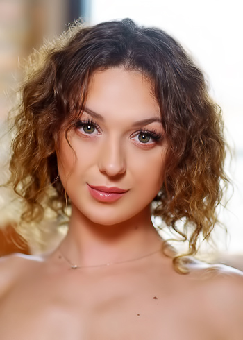 Isabela De Laa Pulling Up Her Demure Dress To Flaunt Her Curvaceous Ass