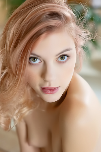 Naty Evans Her Striking Green Eyes Shimmering With A Dreamy Look